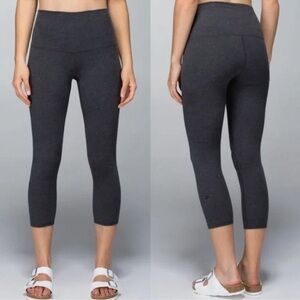 LULULEMON Wunder Under Crop Leggings Cotton Roll
Down Pants Heathered Black Sz 4